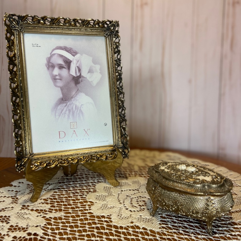 Vintage Gold Metal Embossed Jewelry/Box & frame